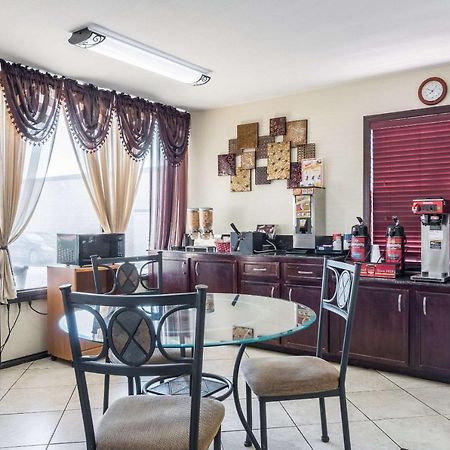 Rodeway Inn Mansfield Екстериор снимка