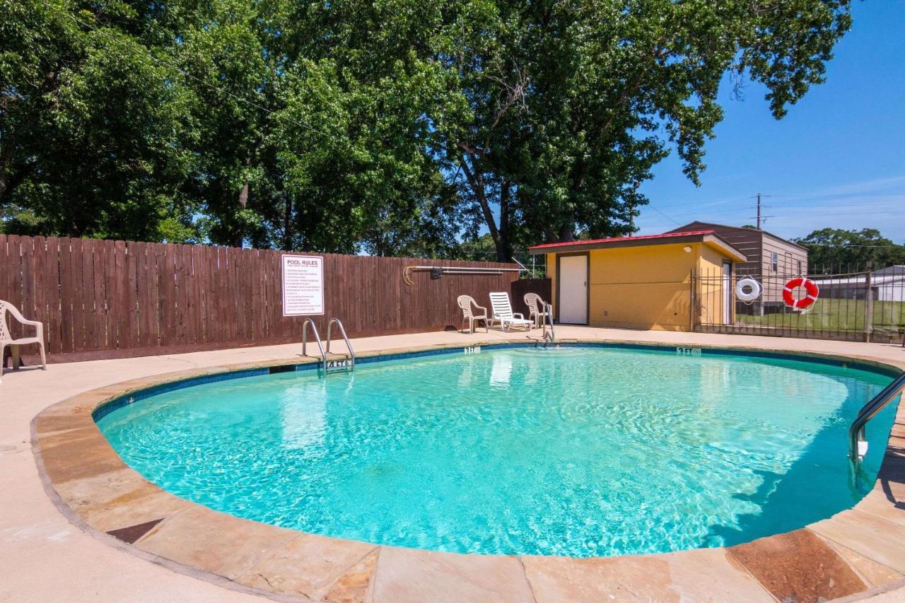 Rodeway Inn Mansfield Екстериор снимка